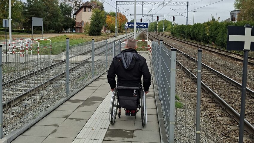 Powiększ: